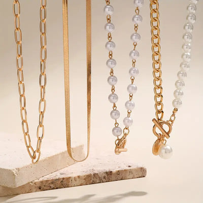 Vintage necklace set with pearl and snake chain | Gold